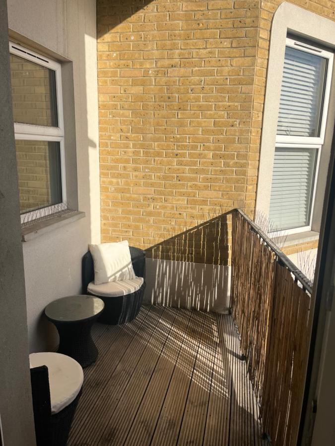 Spacious Modern 1-Bed Apartment Near Victoria Park London Exterior foto